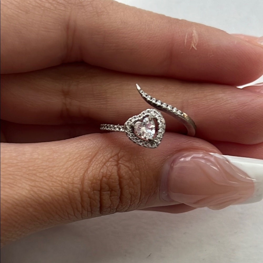 Dazzling Silver Heart Ring